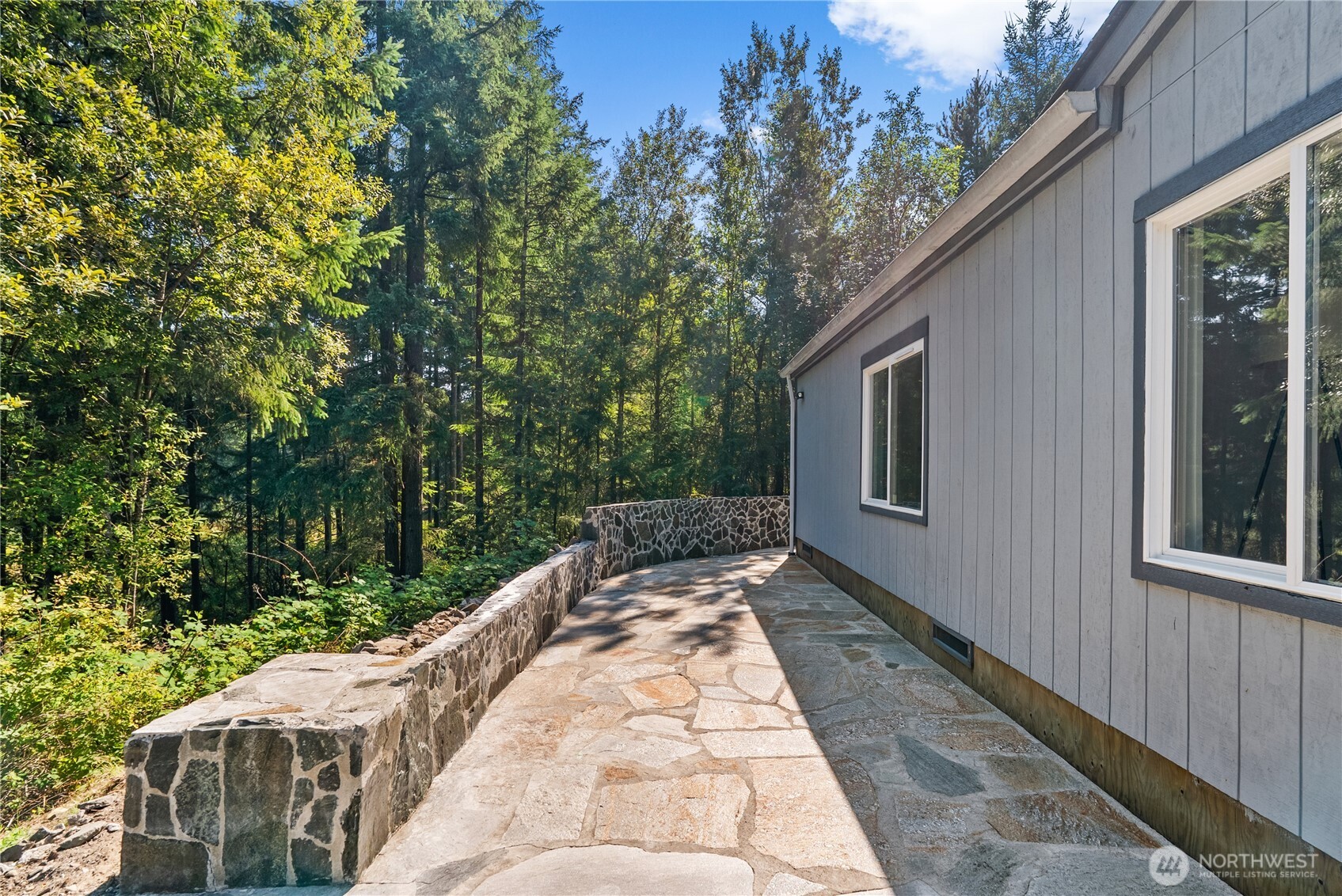 10223 Glenwood Road SW