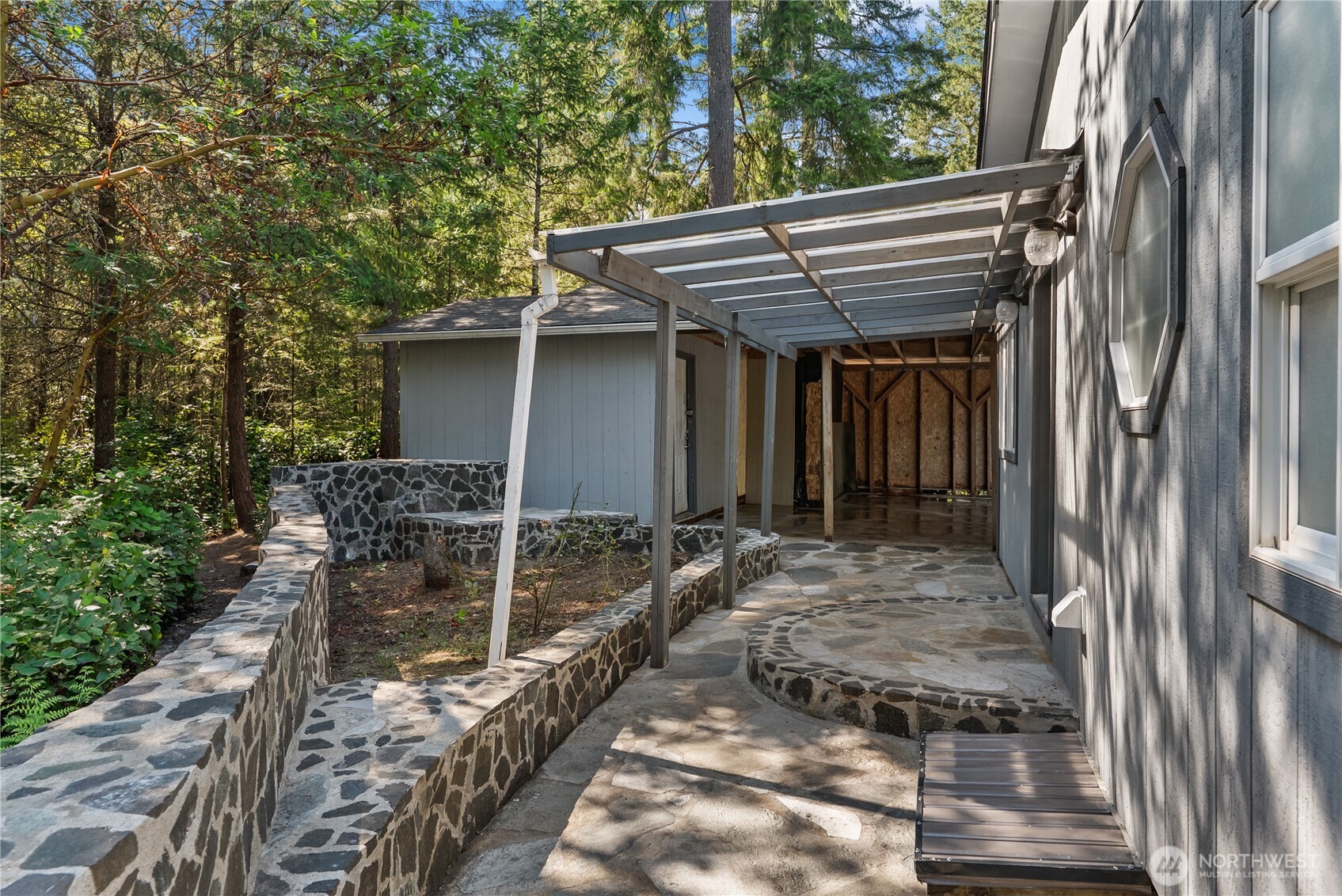 10223 Glenwood Road SW