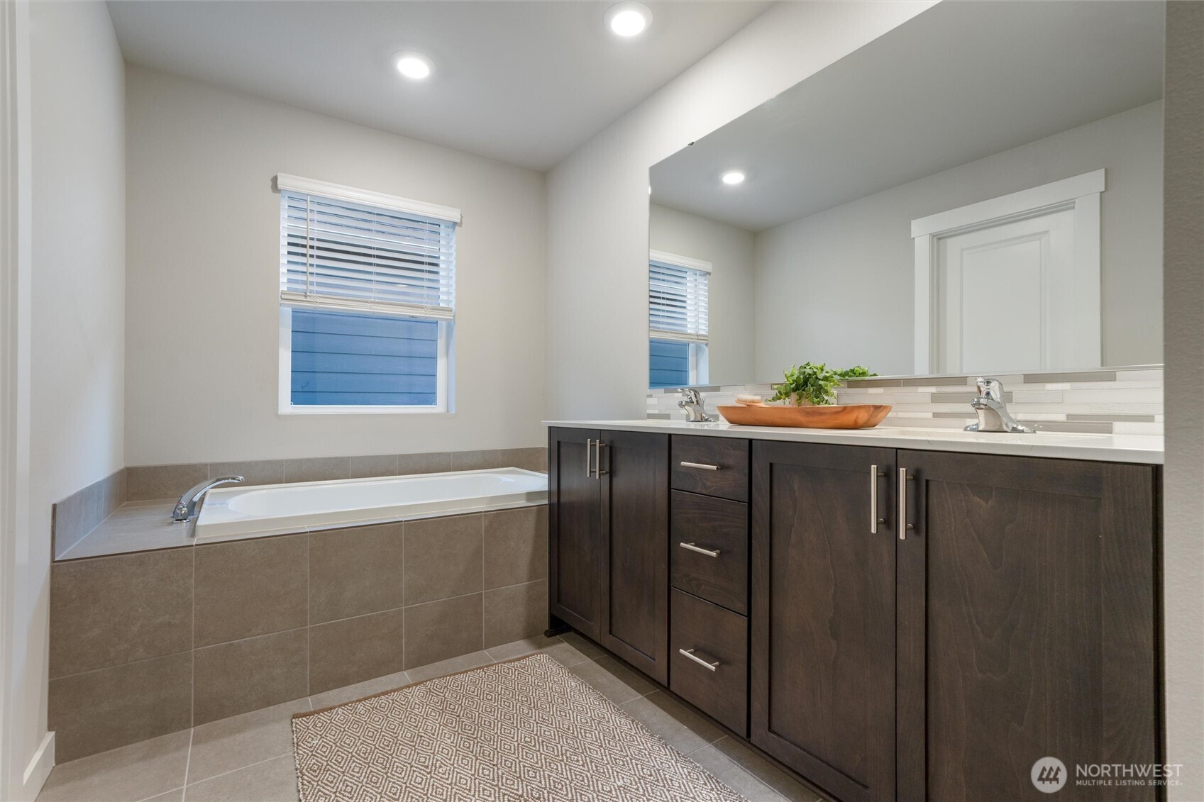 5856 Waverly Road SW