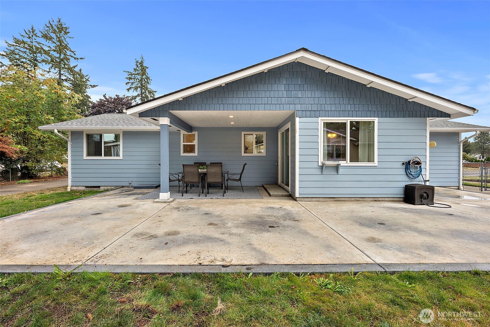 19428 Crescent Drive E