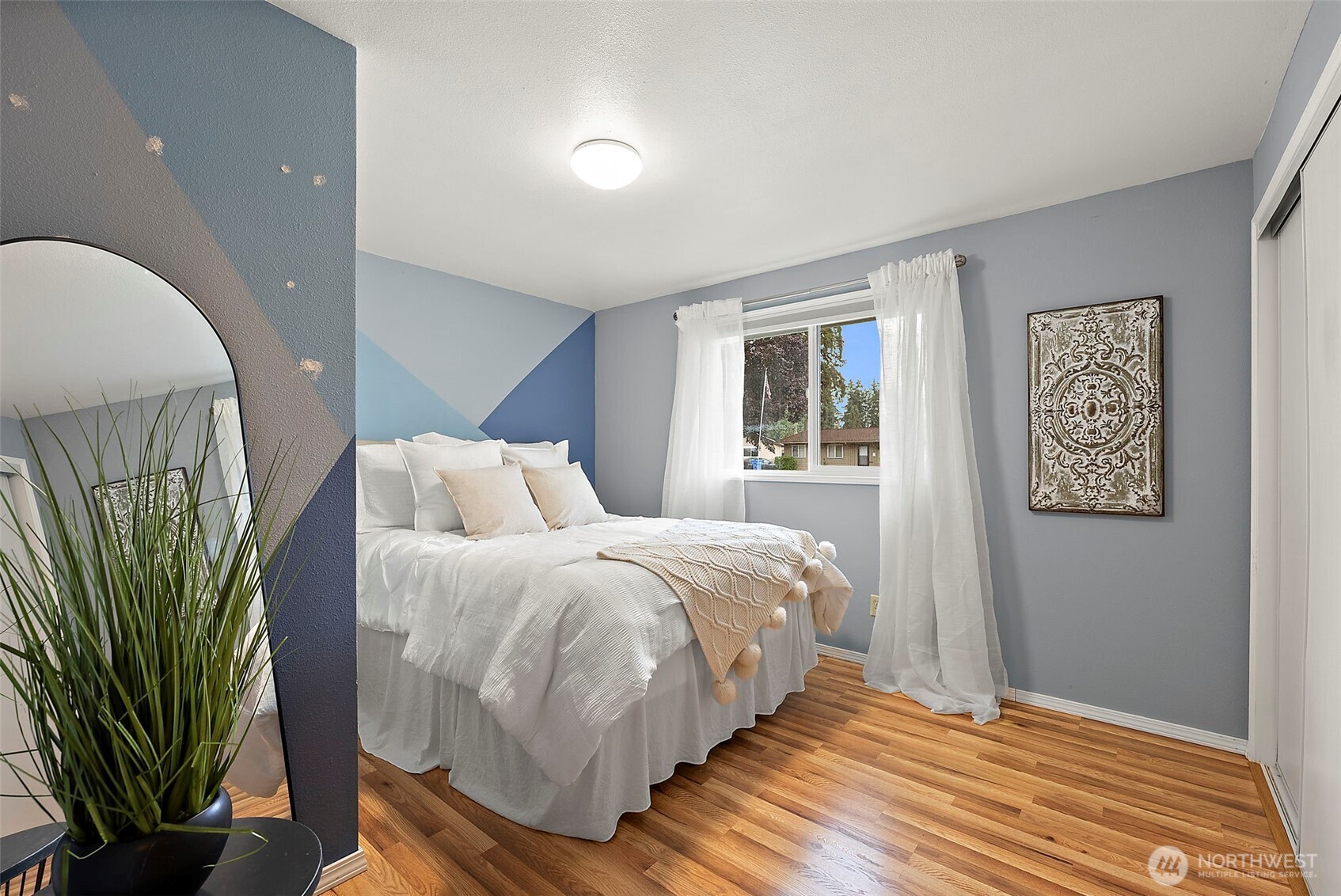 19428 Crescent Drive E