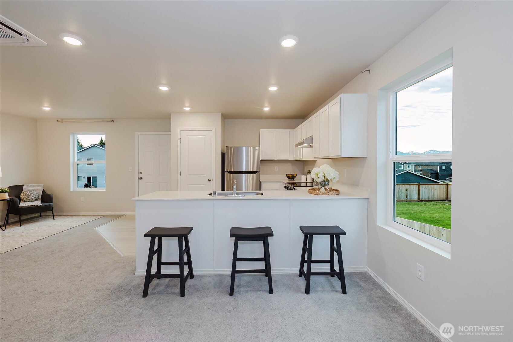 240 NE Olympic Ridge