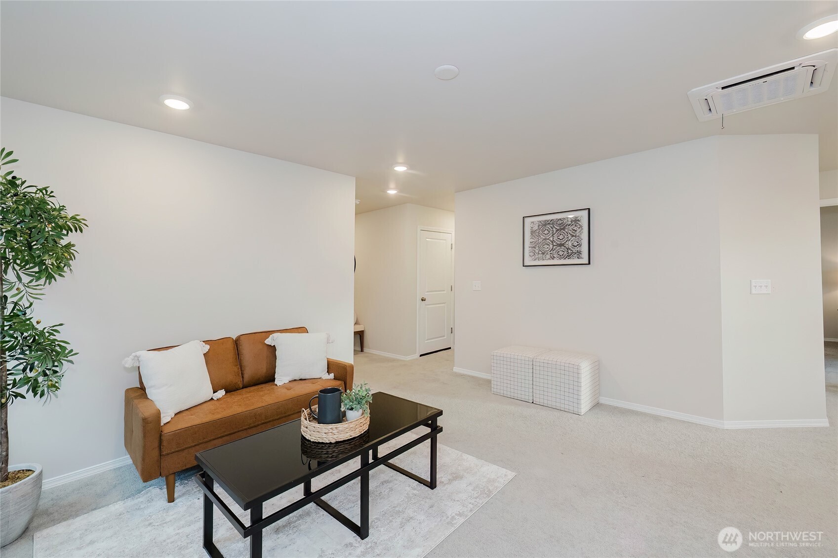 240 NE Olympic Ridge