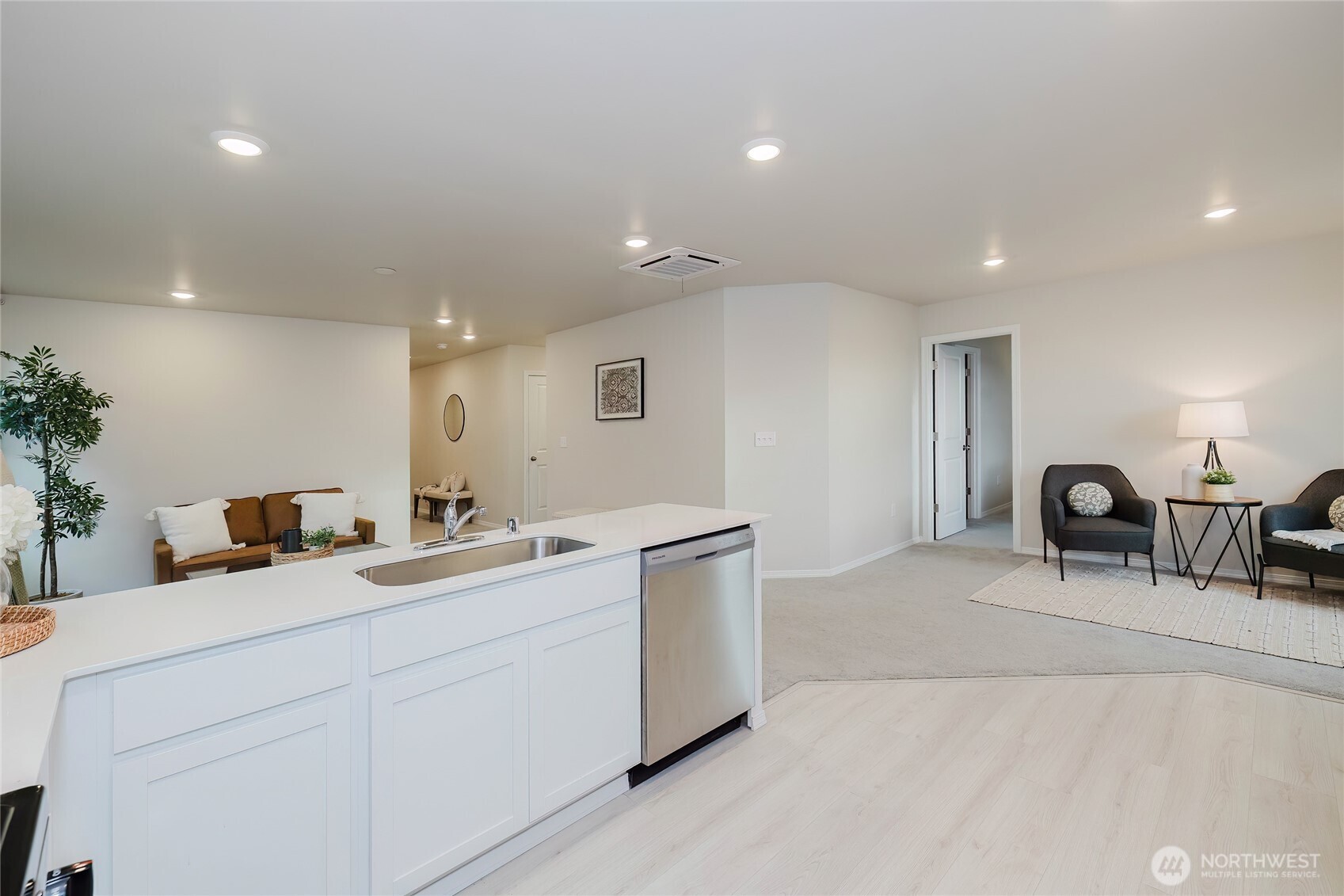 240 NE Olympic Ridge