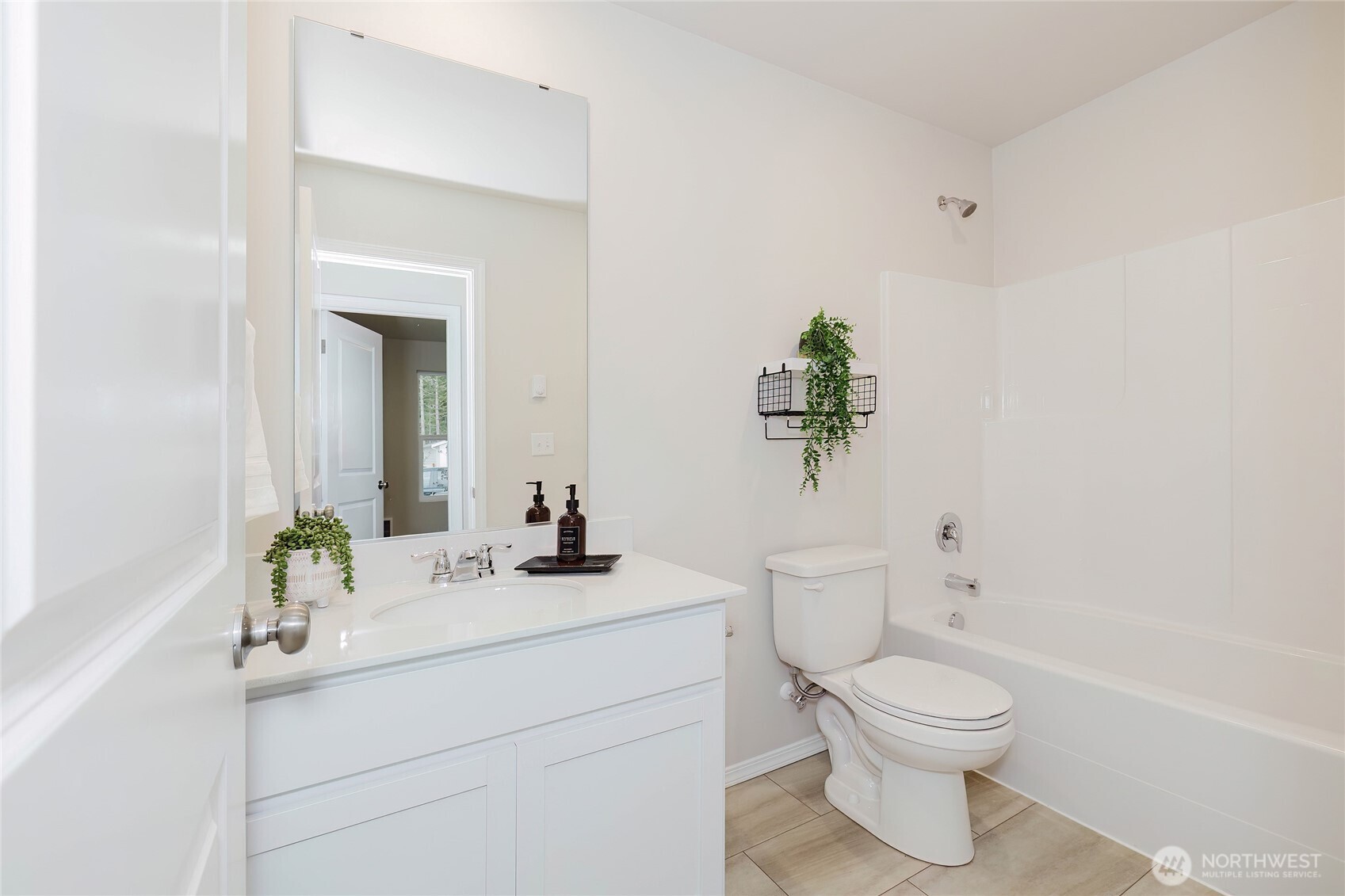 240 NE Olympic Ridge