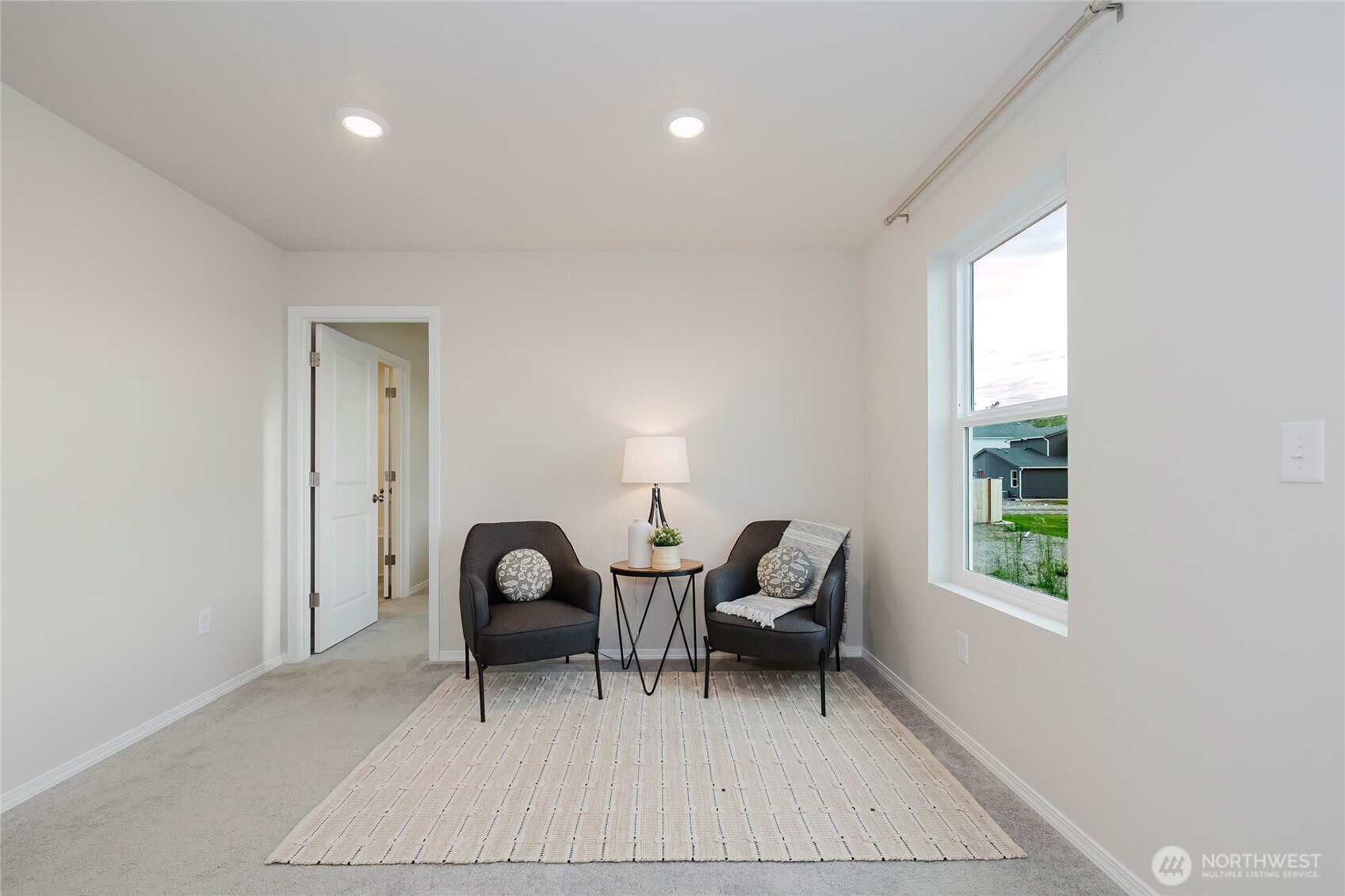 240 NE Olympic Ridge