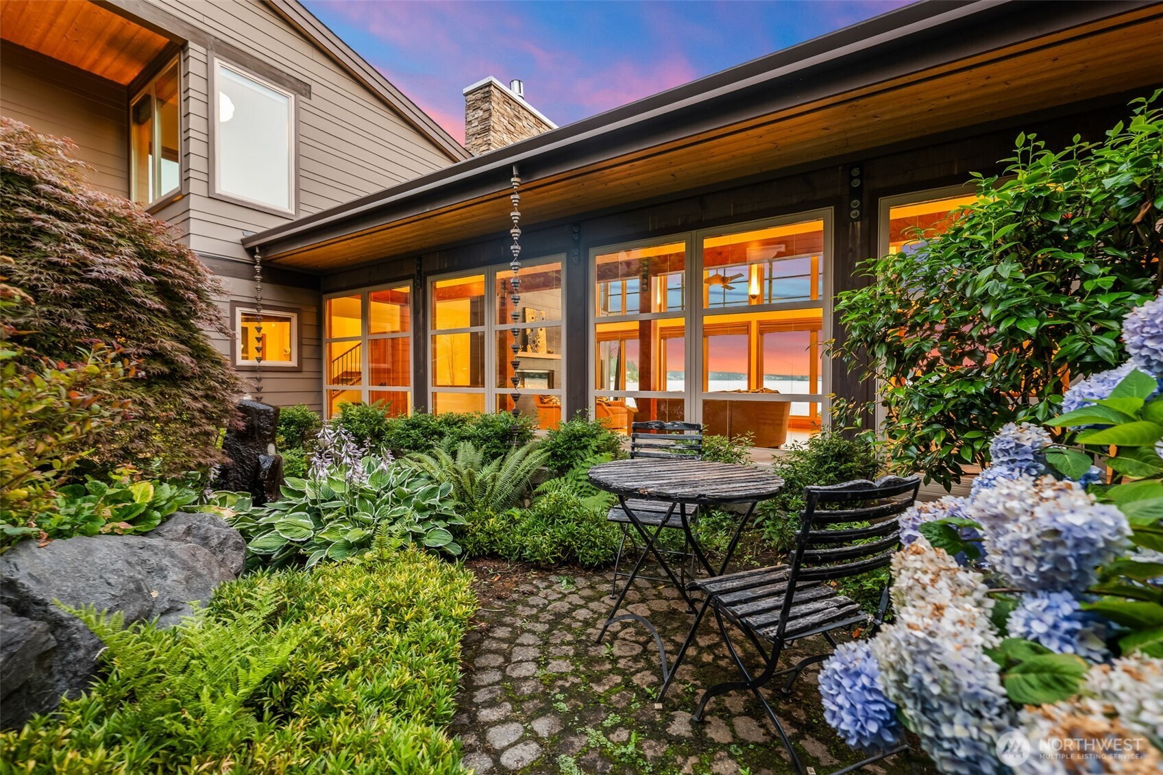 5152 Cromwell Drive NW