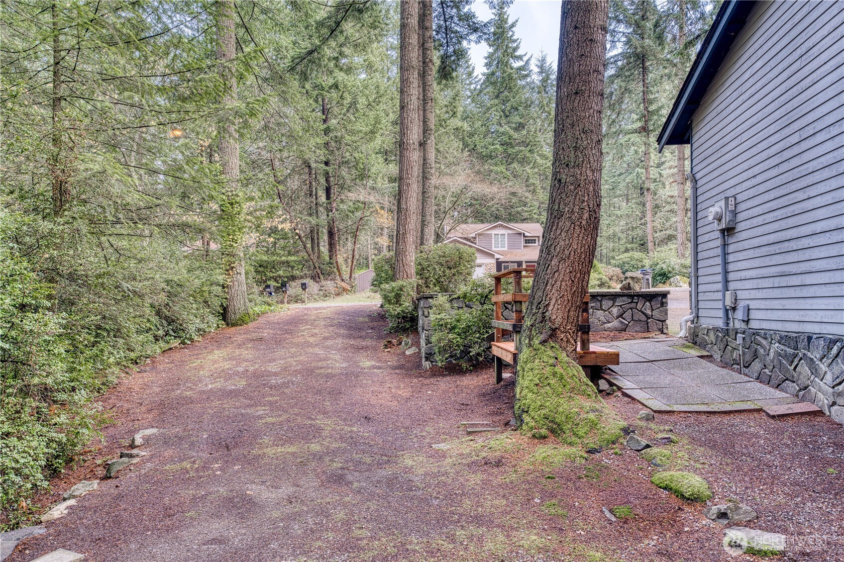 8788 Deeridge Place SE