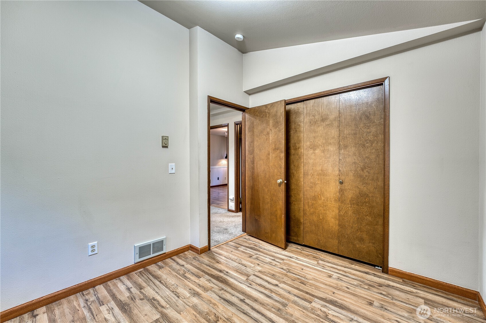 8788 Deeridge Place SE