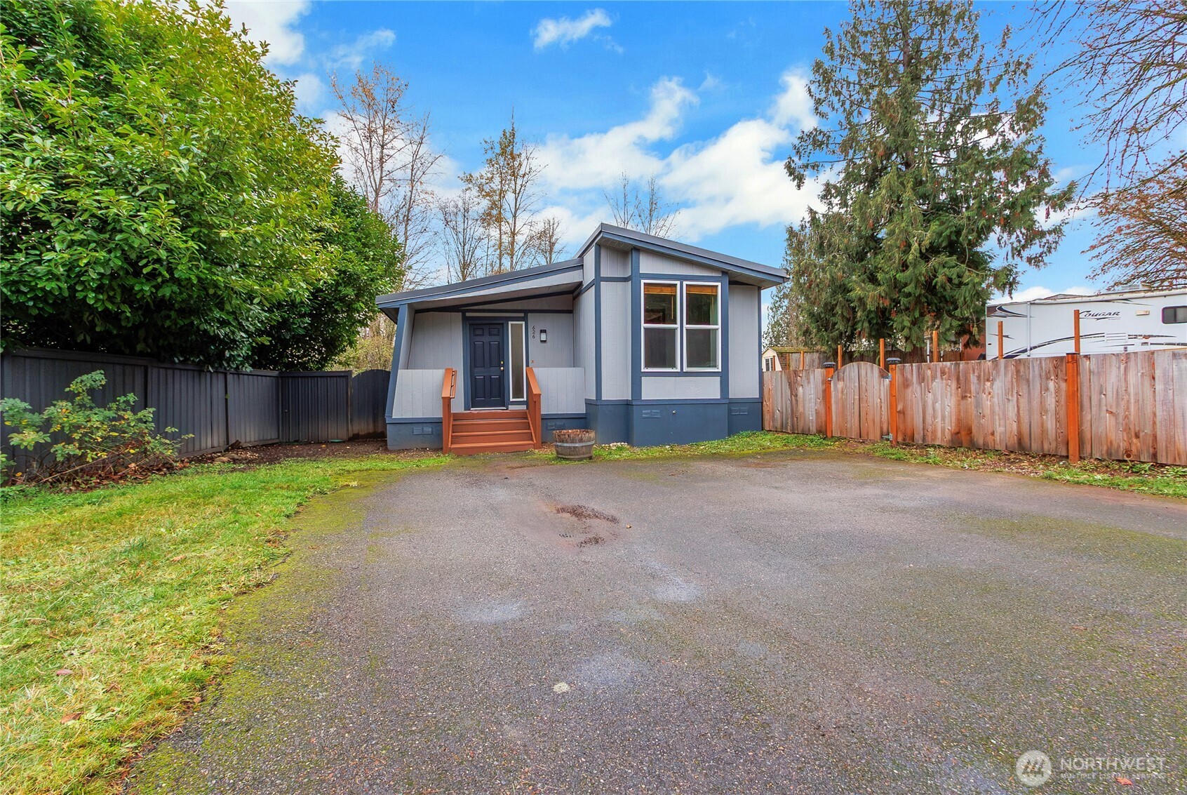 626 291st Street Ct E