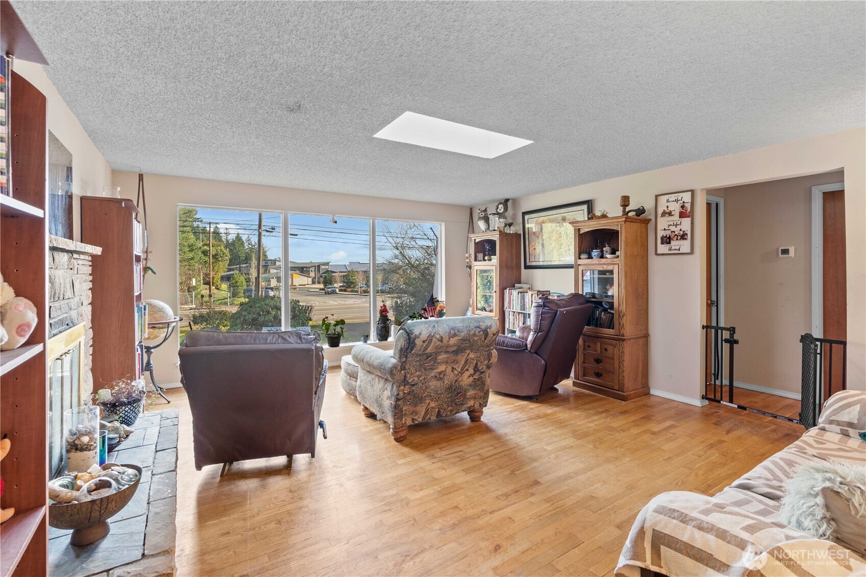 22415 Military Road S