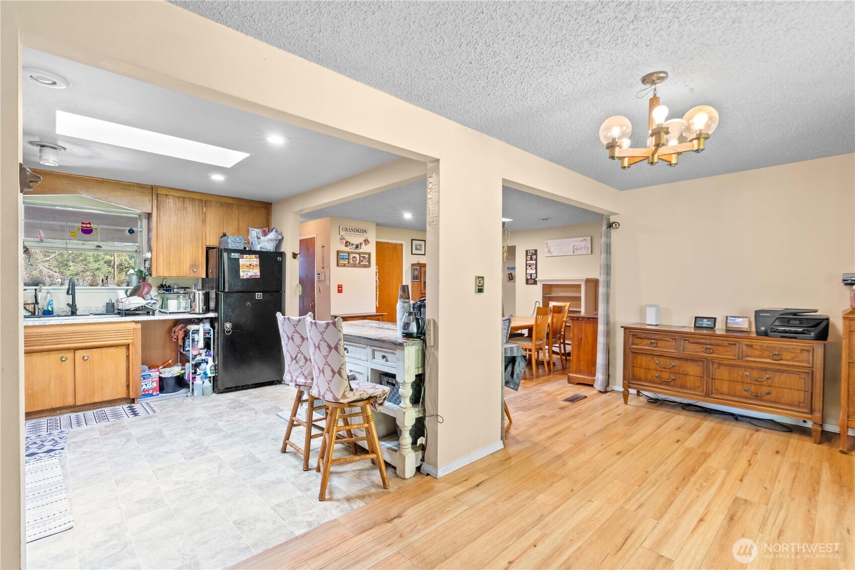 22415 Military Road S