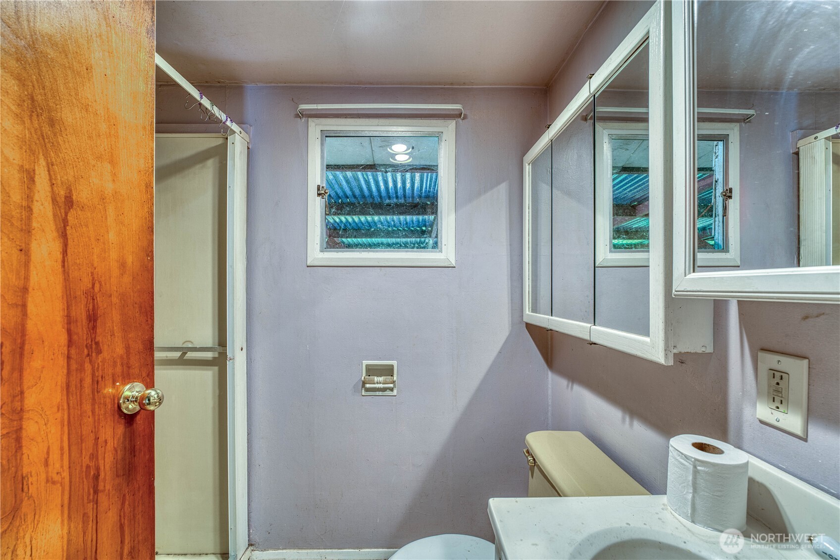 6015 Whitmore Drive NW