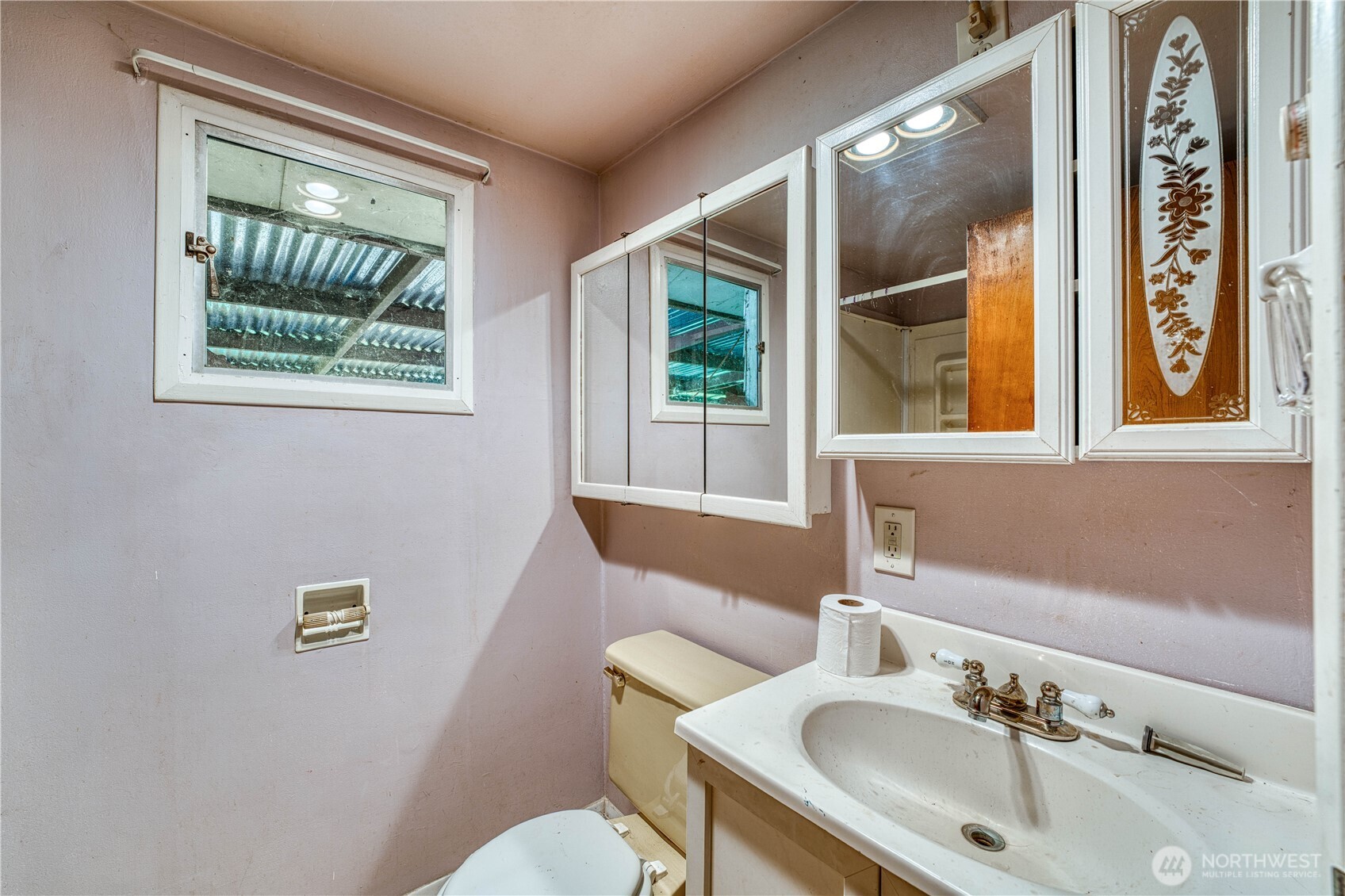 6015 Whitmore Drive NW