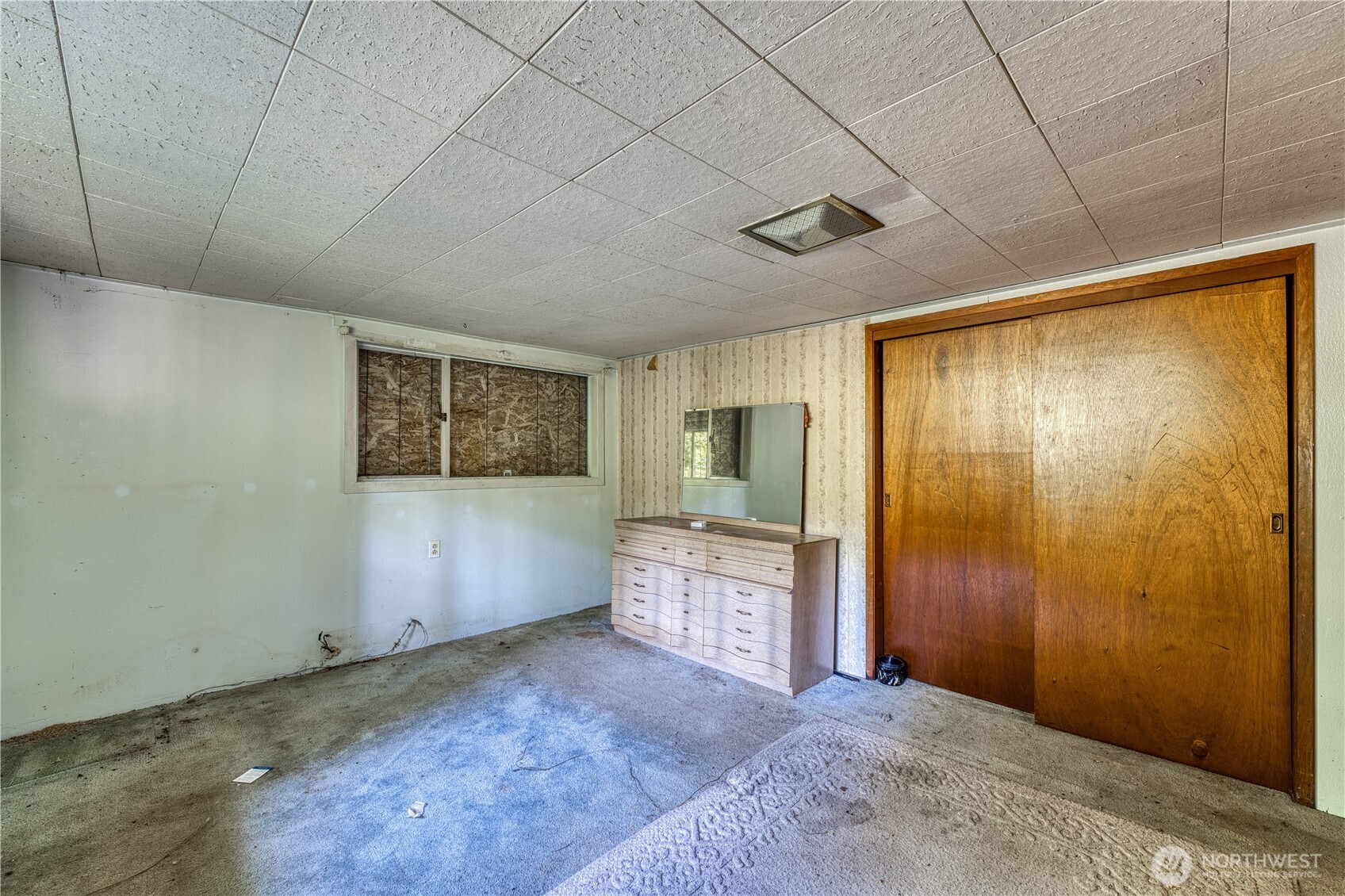 6015 Whitmore Drive NW