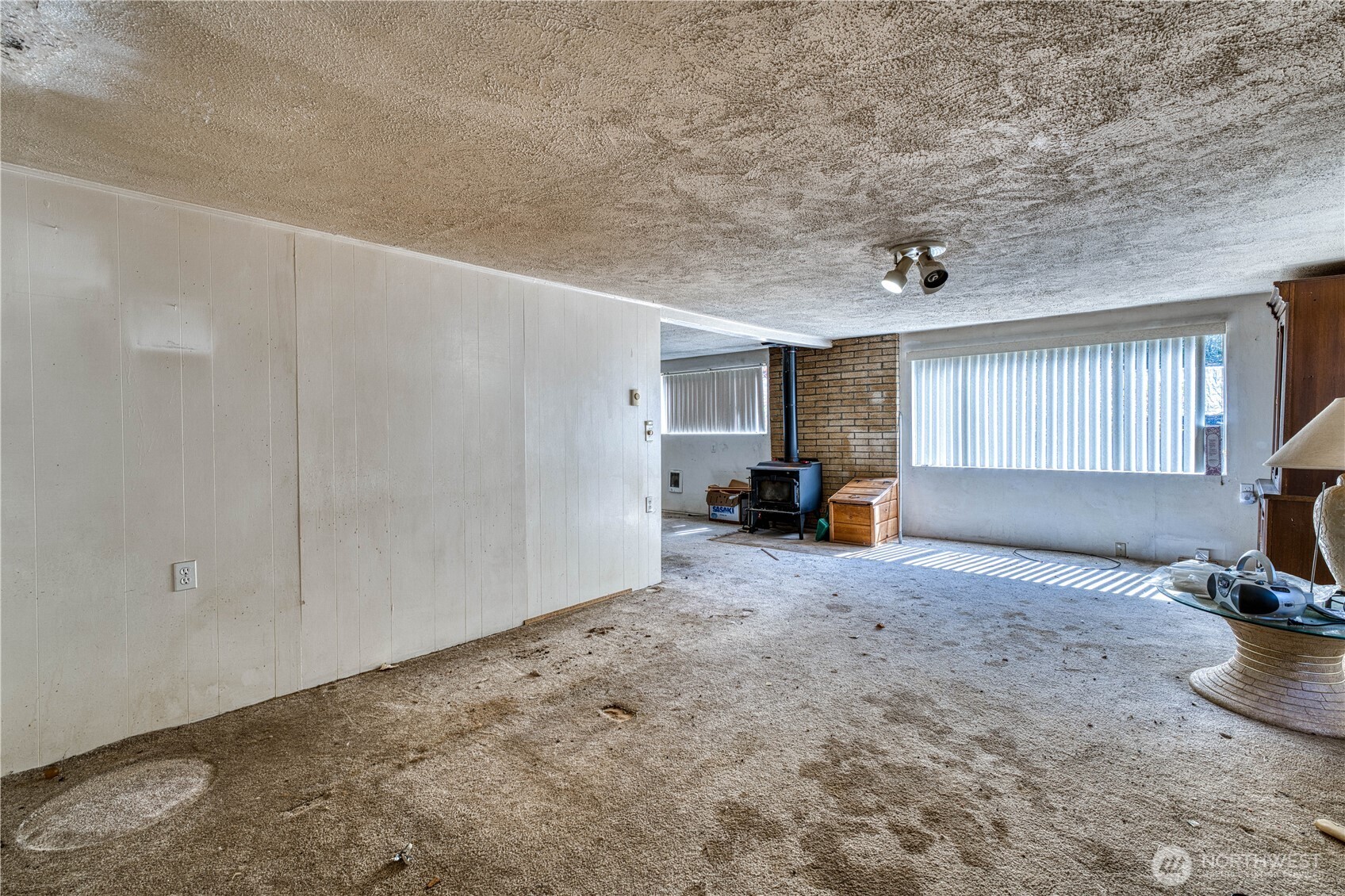 6015 Whitmore Drive NW