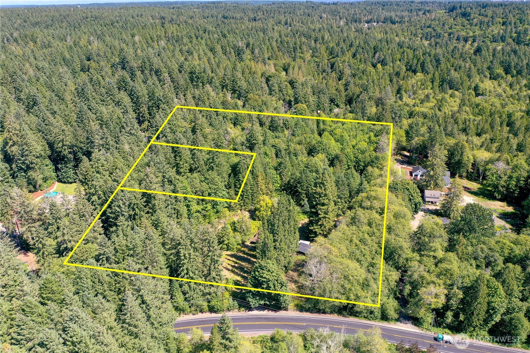 6015 Whitmore Drive NW