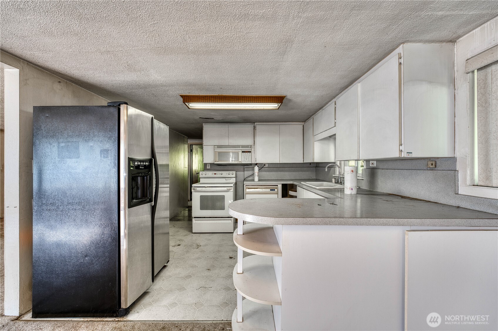 6015 Whitmore Drive NW