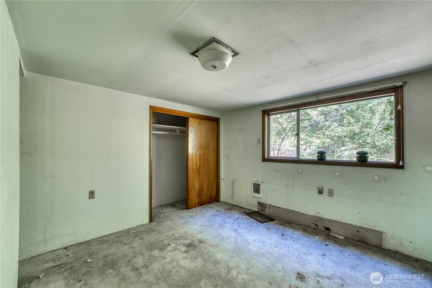 6015 Whitmore Drive NW