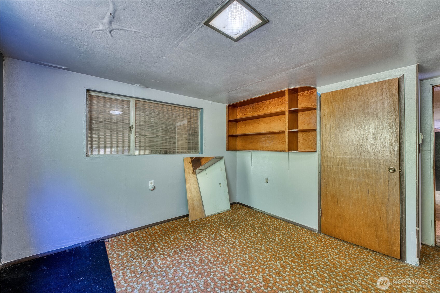 6015 Whitmore Drive NW