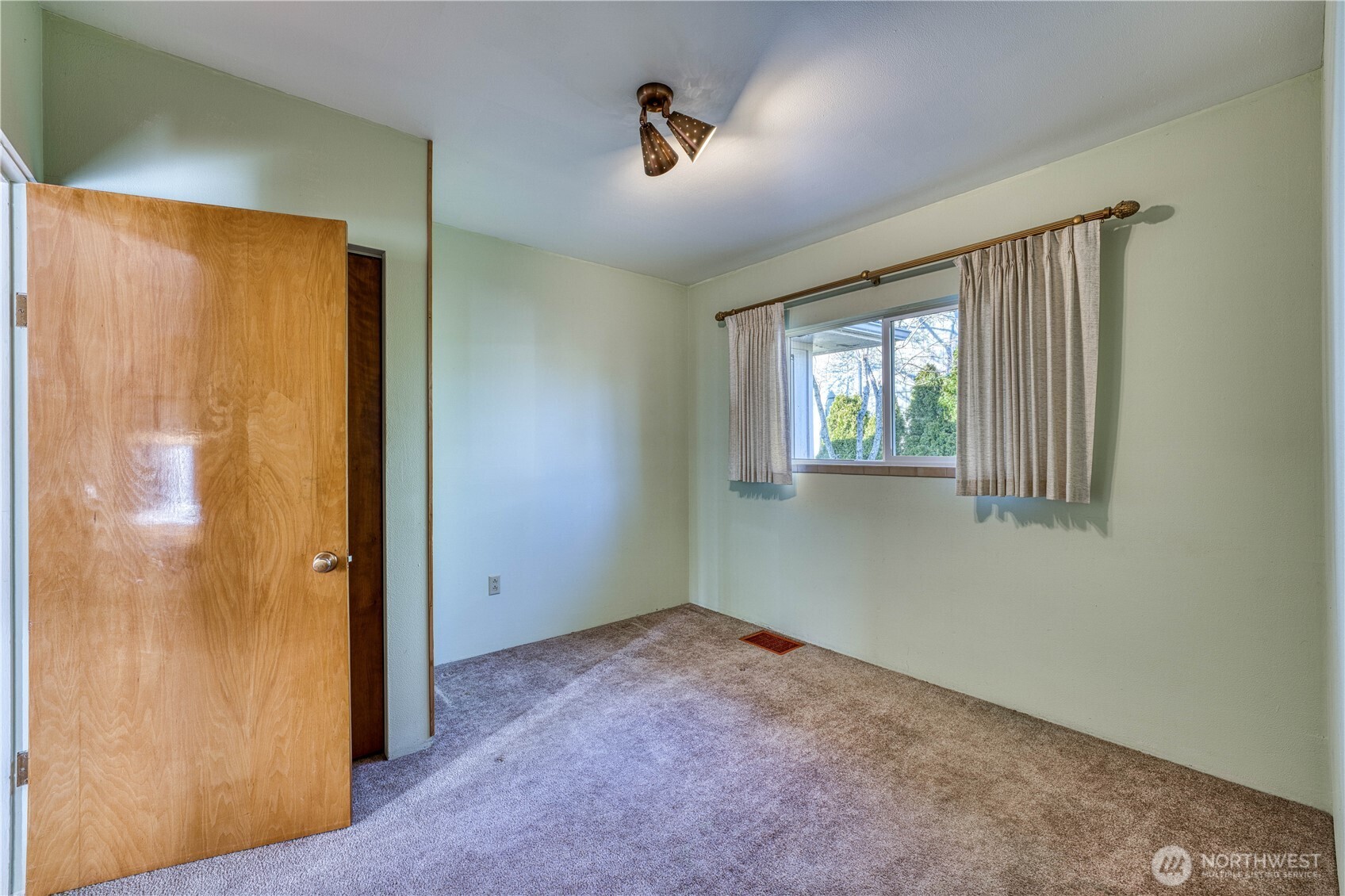 6126 S Thompson Avenue