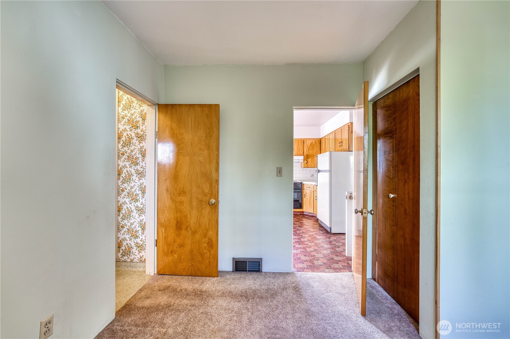 6126 S Thompson Avenue