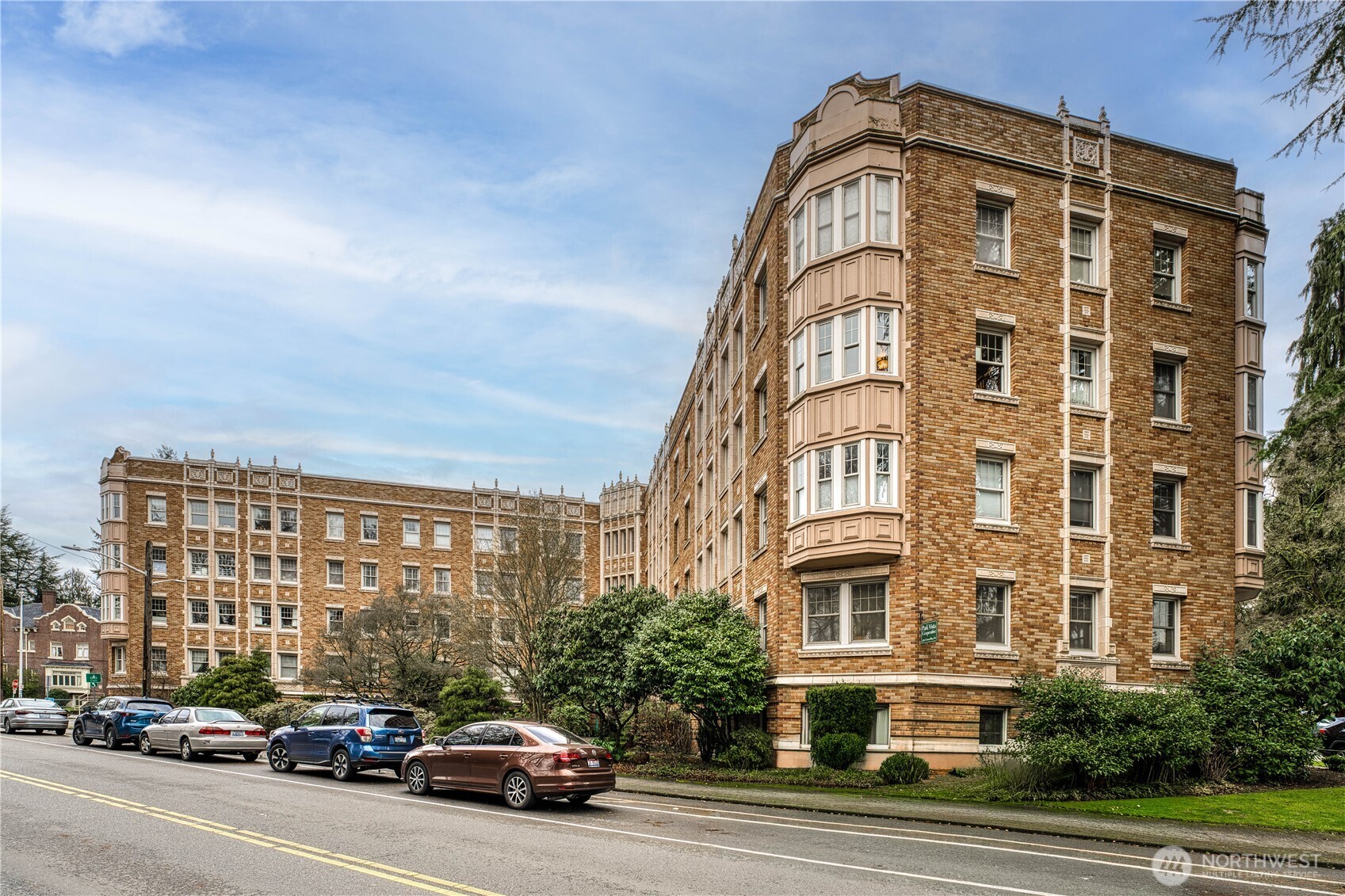 5810 Cowen Place NE Unit: 301