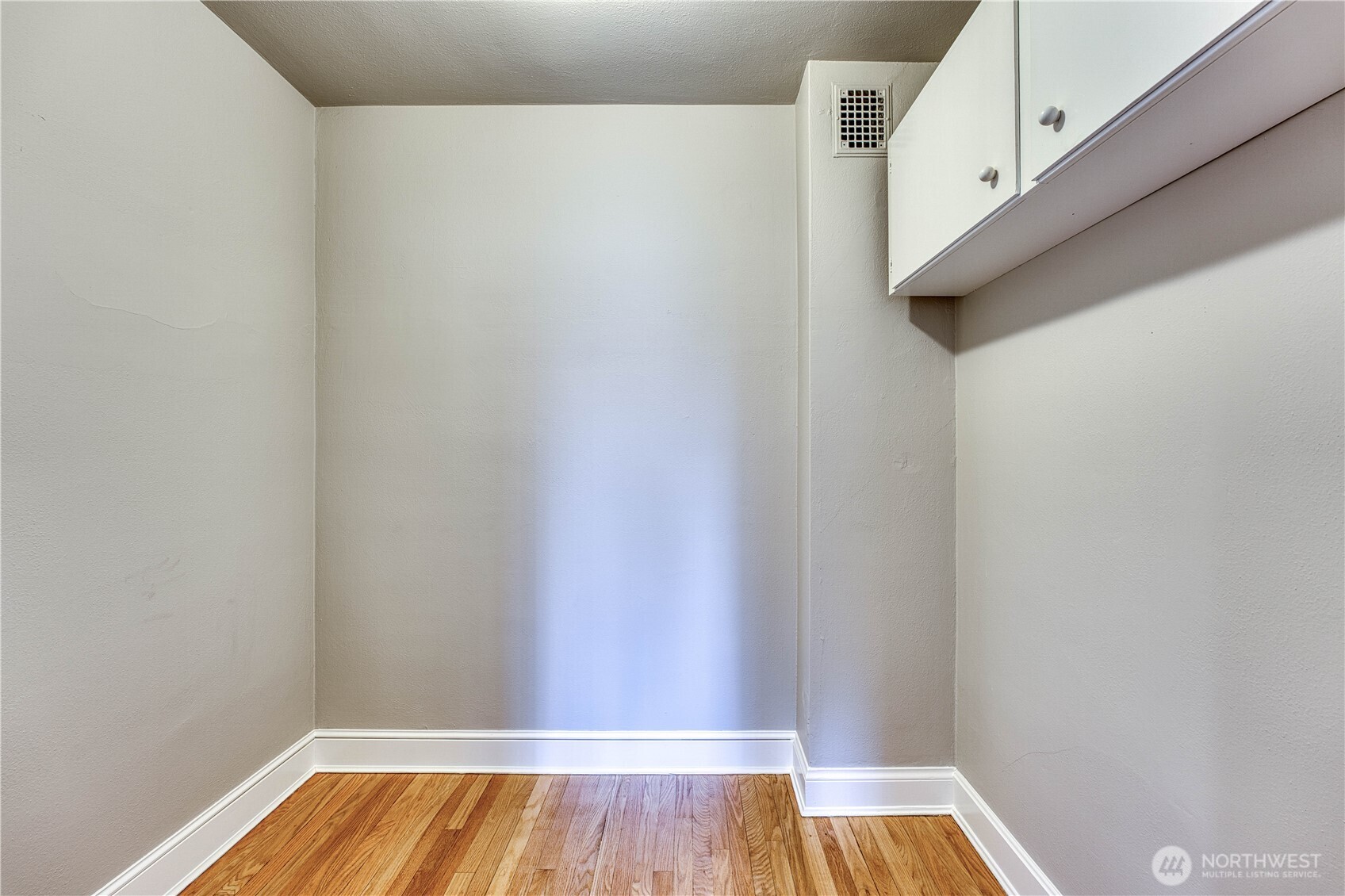 5810 Cowen Place NE Unit: 301