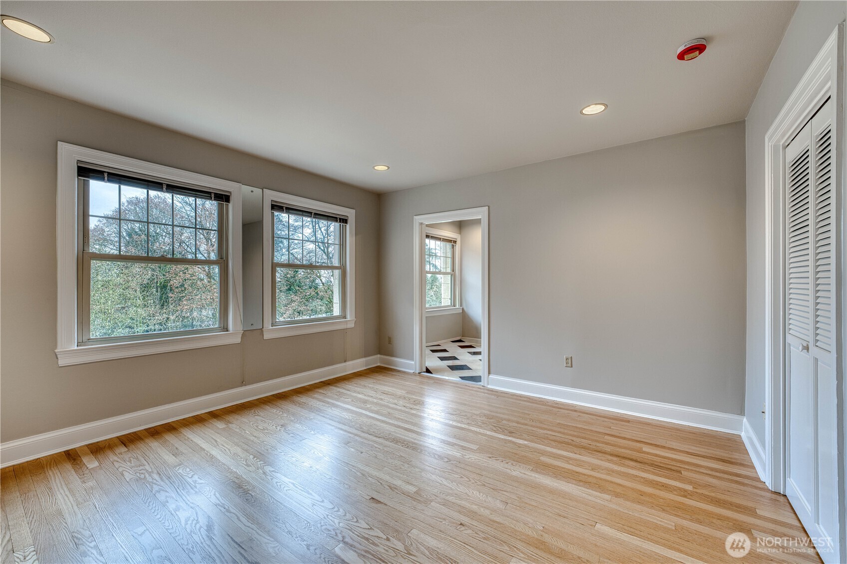 5810 Cowen Place NE Unit: 301