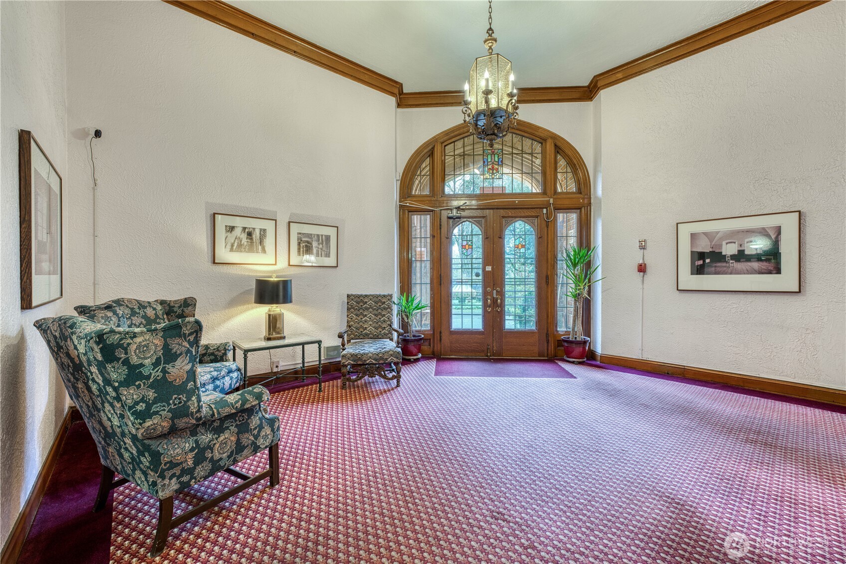 5810 Cowen Place NE Unit: 301