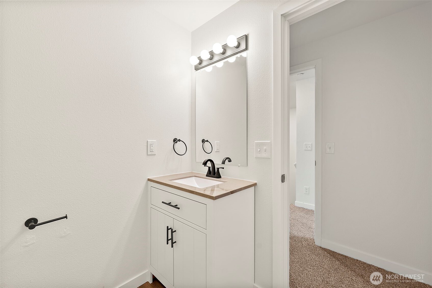 3939 10th SE Unit: H5