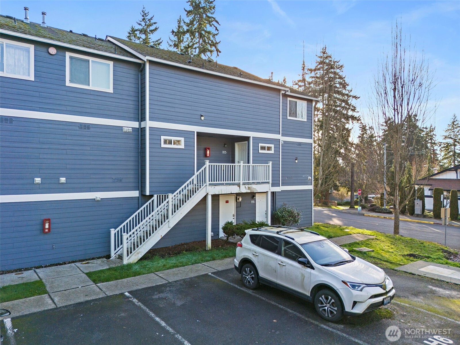 3939 10th SE Unit: H5