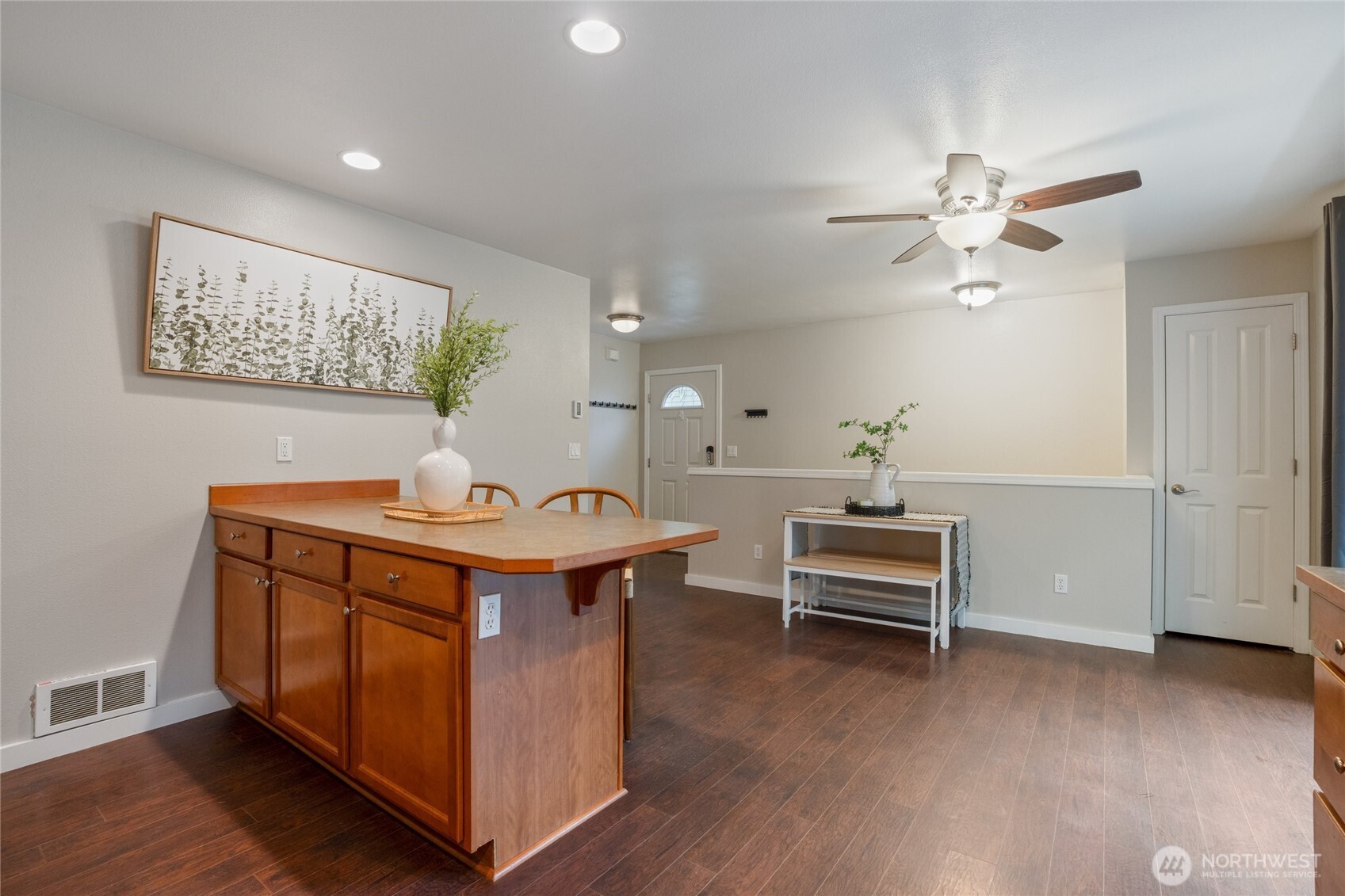 4201 Robinson Road NE