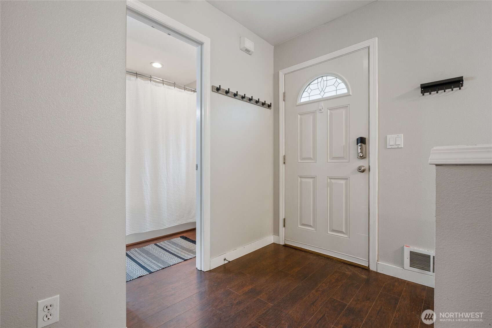 4201 Robinson Road NE