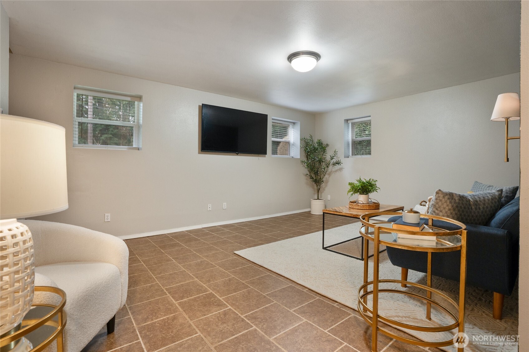 4201 Robinson Road NE