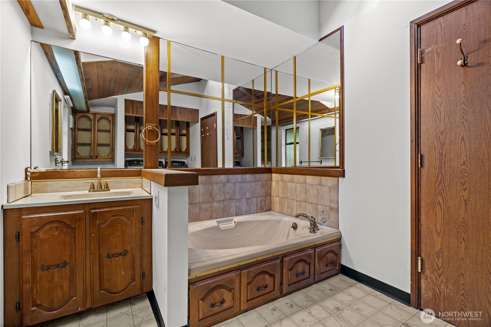 1031 E Manzanita Drive