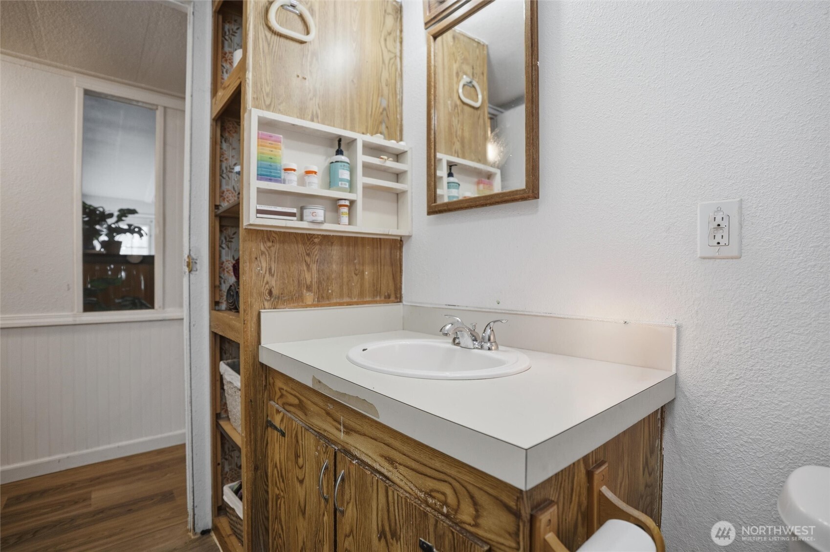 441 NE Schooner Loop