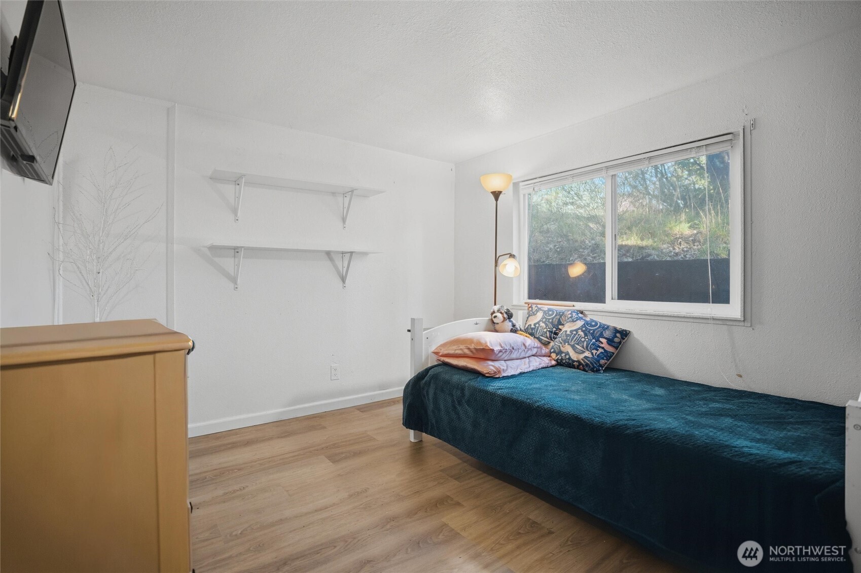 441 NE Schooner Loop