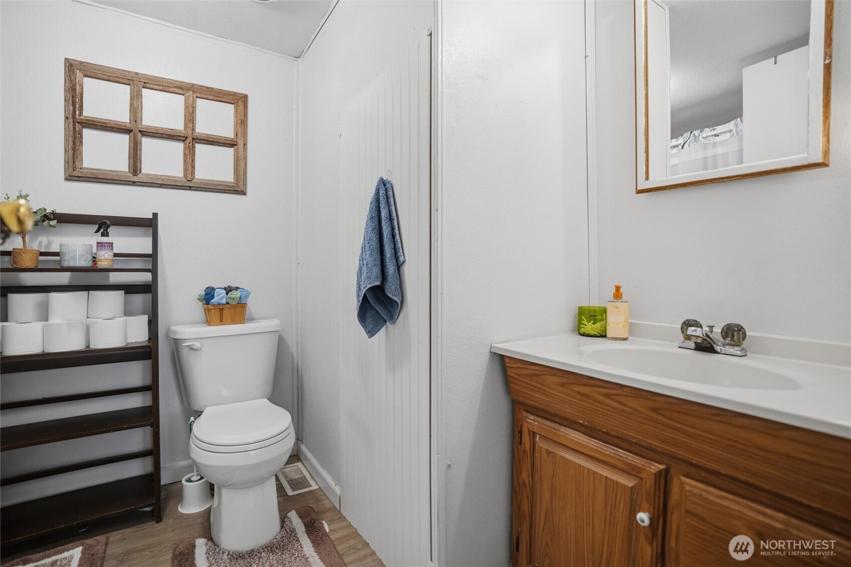 441 NE Schooner Loop