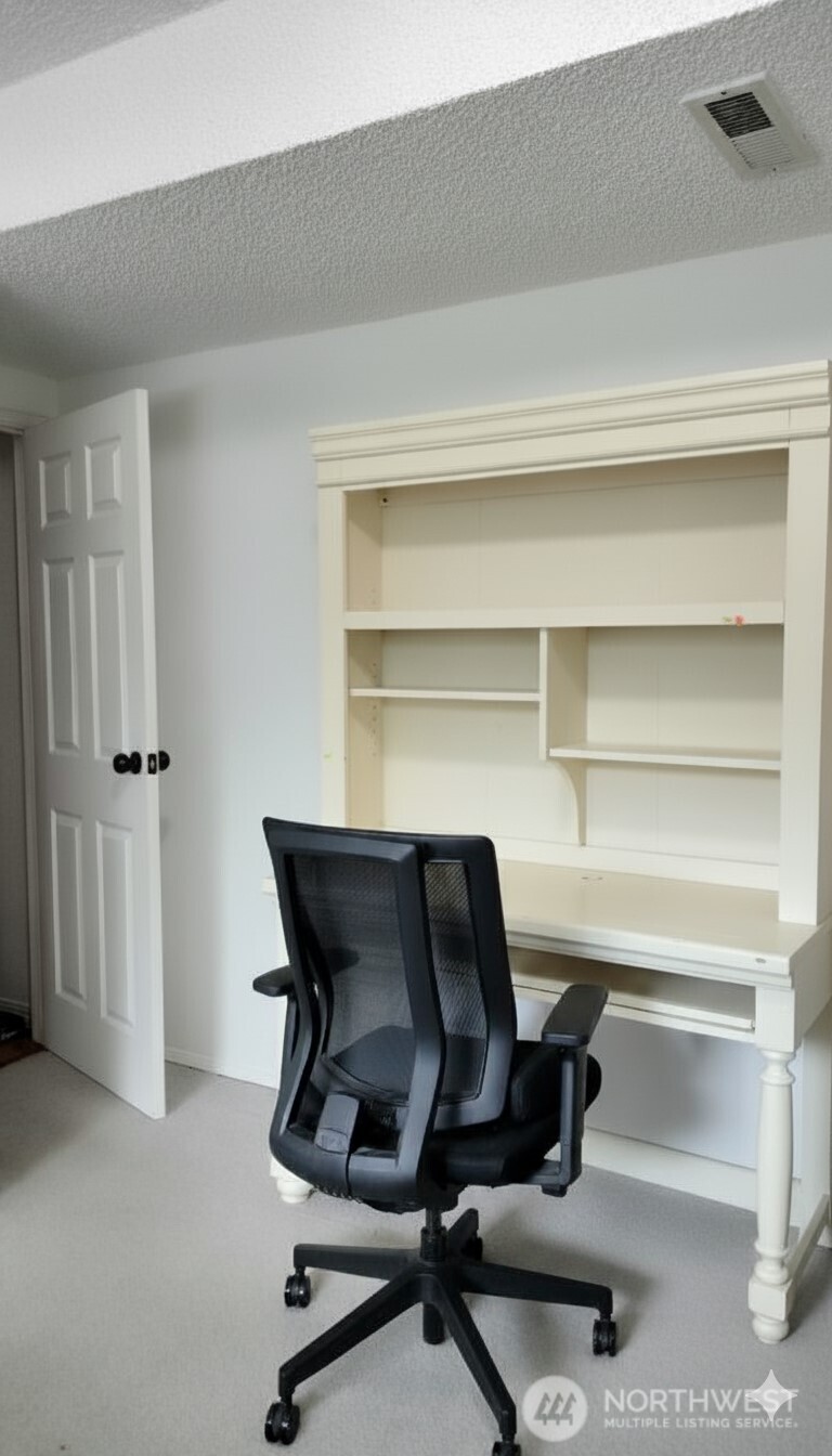 7655 Forest Ridge Drive NE