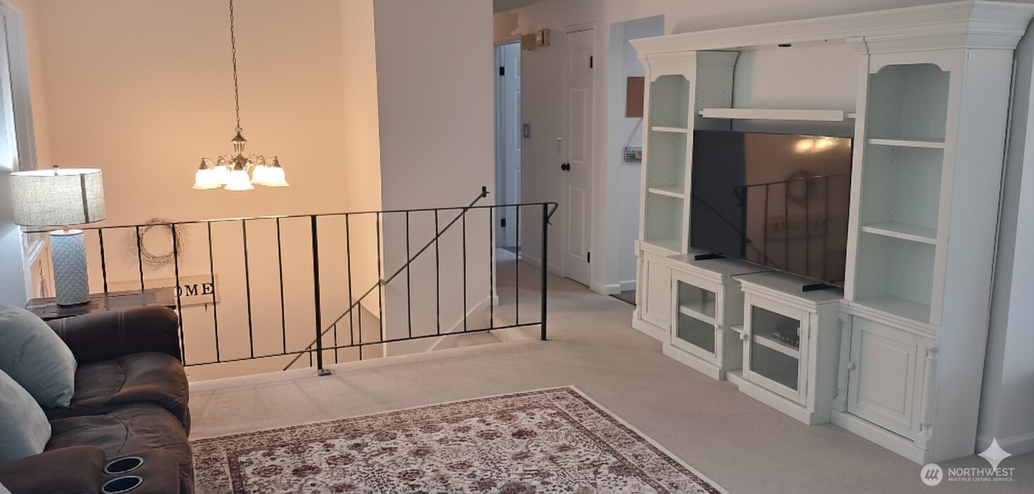 7655 Forest Ridge Drive NE