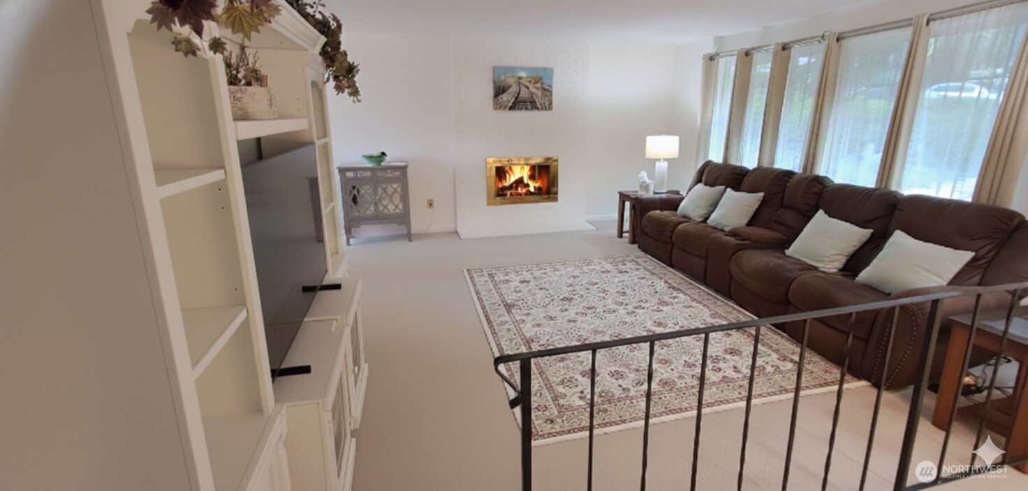 7655 Forest Ridge Drive NE