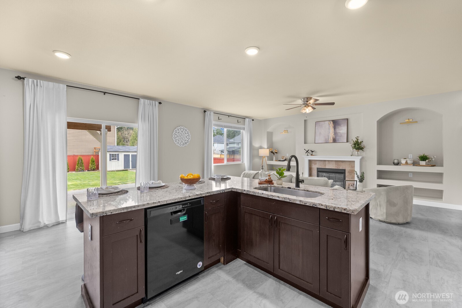 3815 Southlake Drive SE