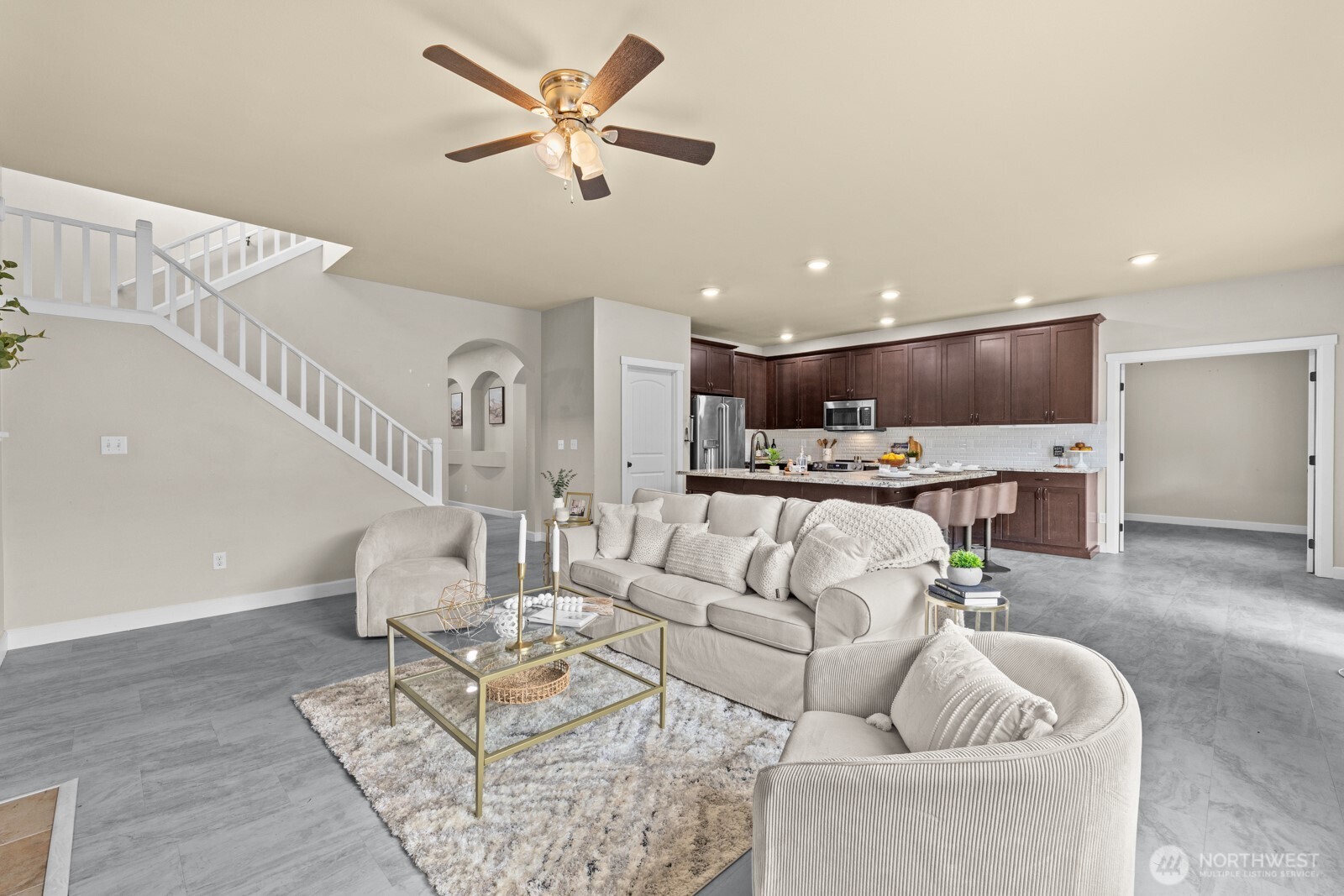 3815 Southlake Drive SE