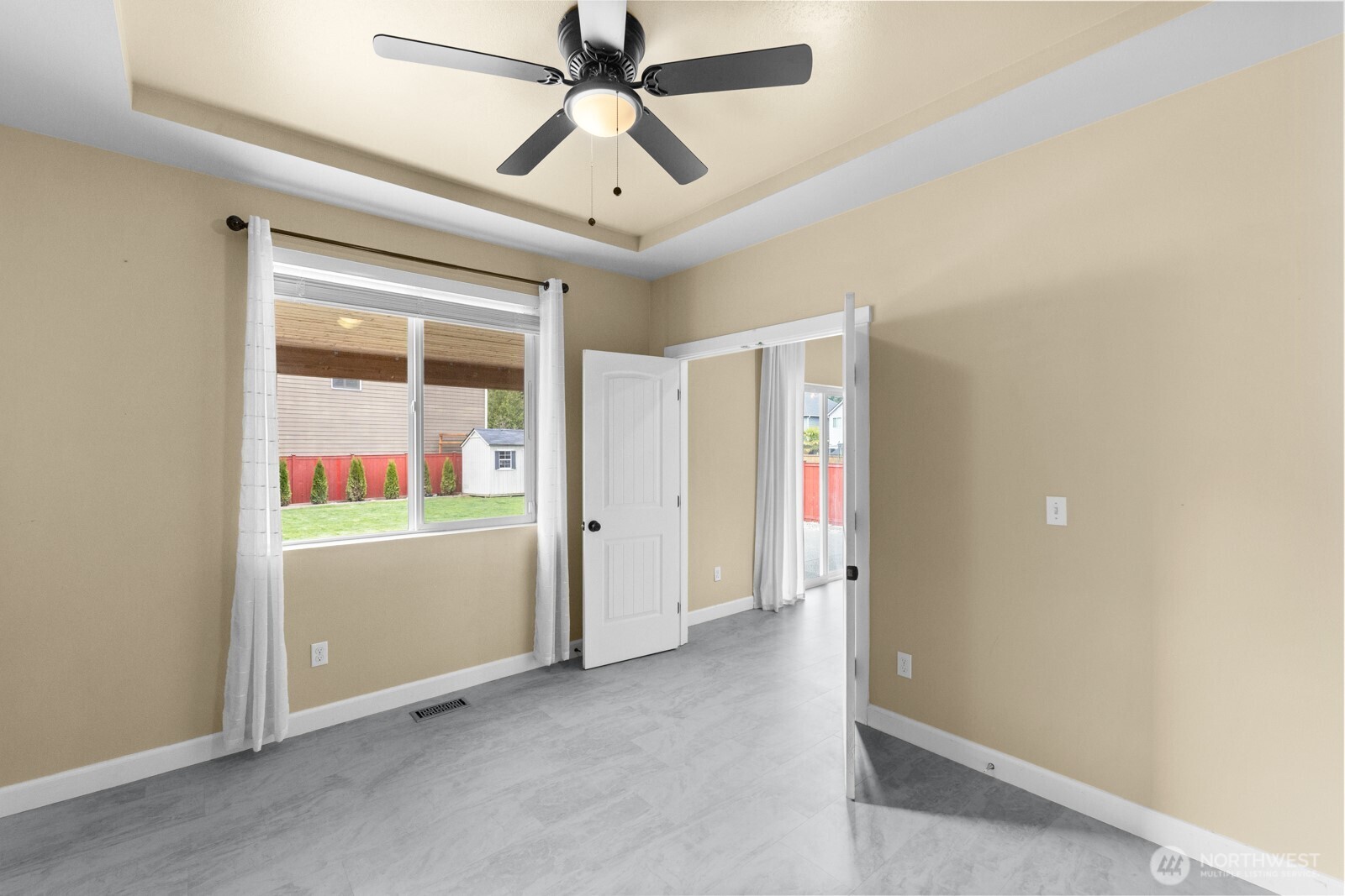 3815 Southlake Drive SE