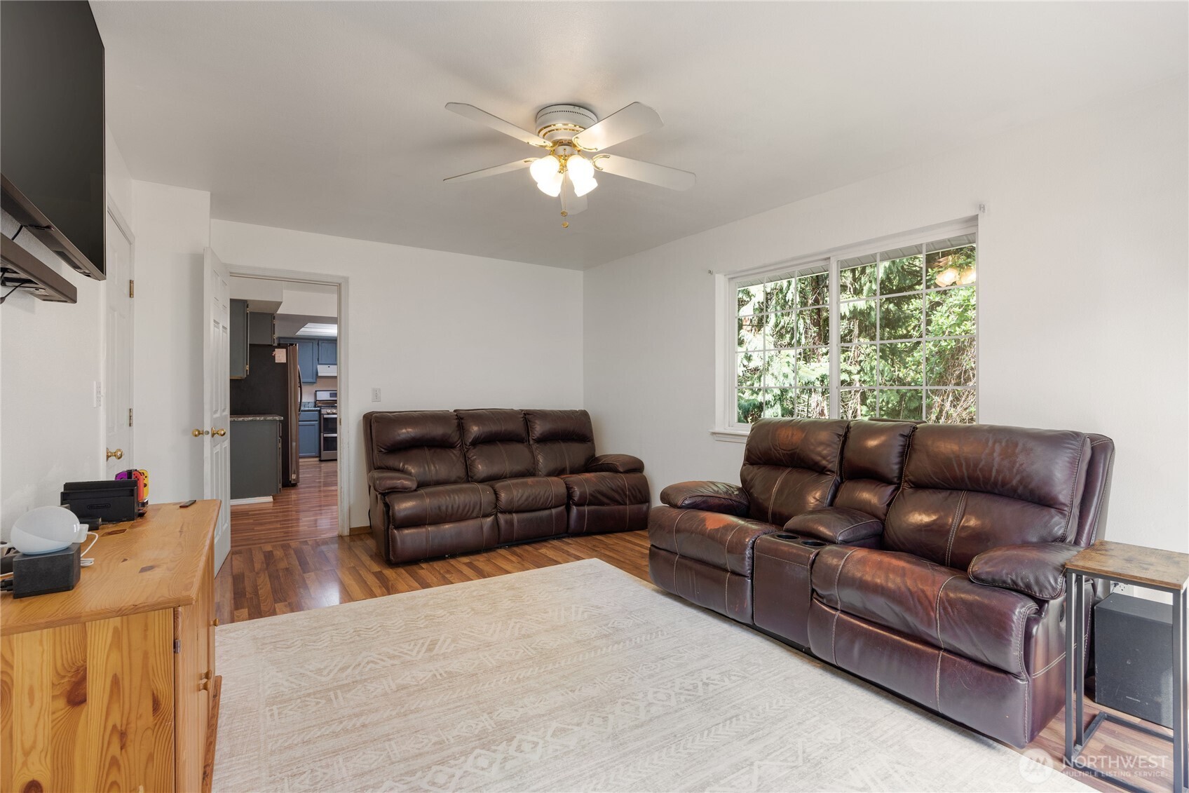 2275 Northlake Way NW