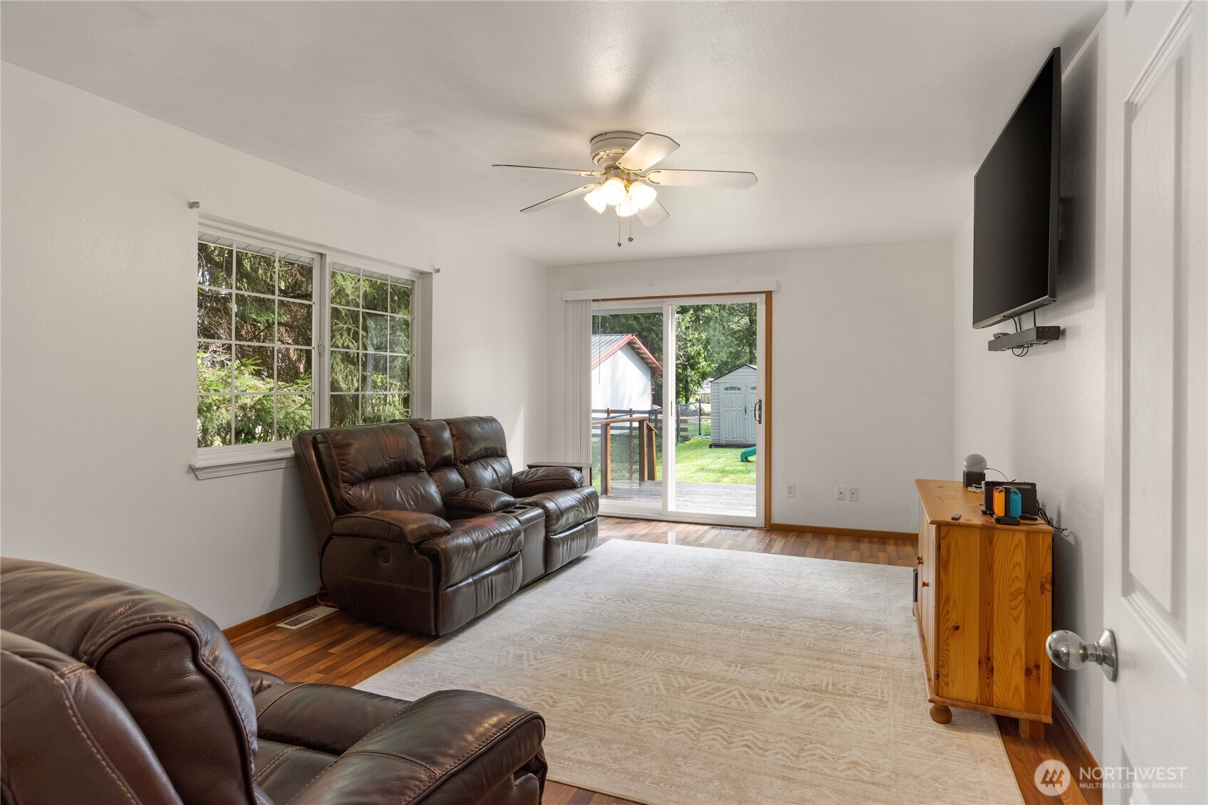 2275 Northlake Way NW