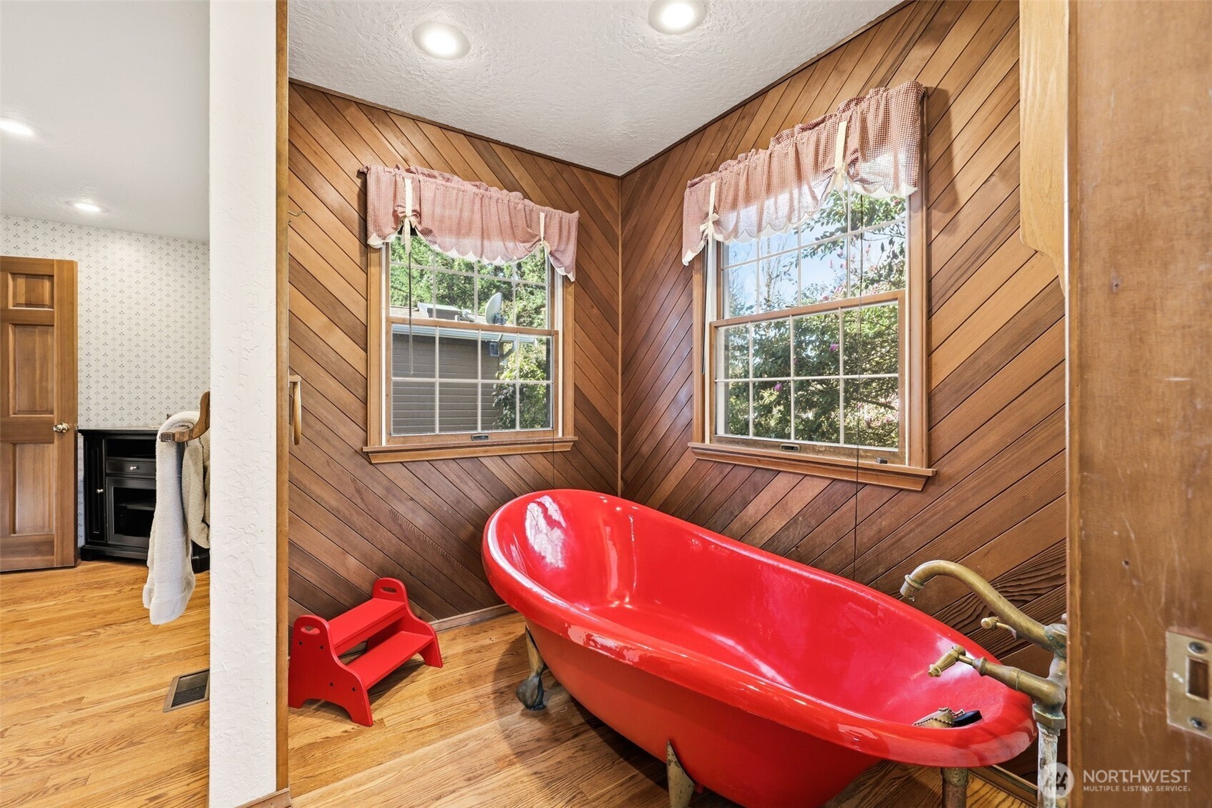 2723 Key Peninsula Highway SW