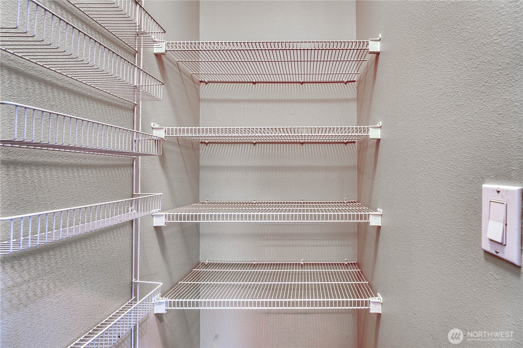 7061 SW Dunraven Lane