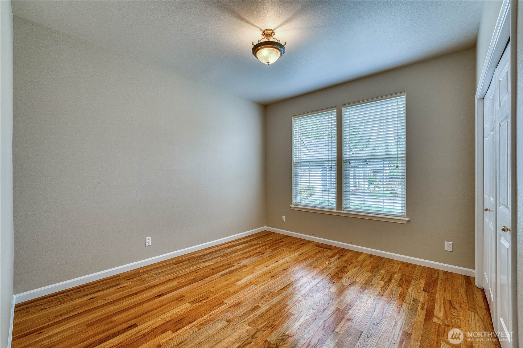 7061 SW Dunraven Lane